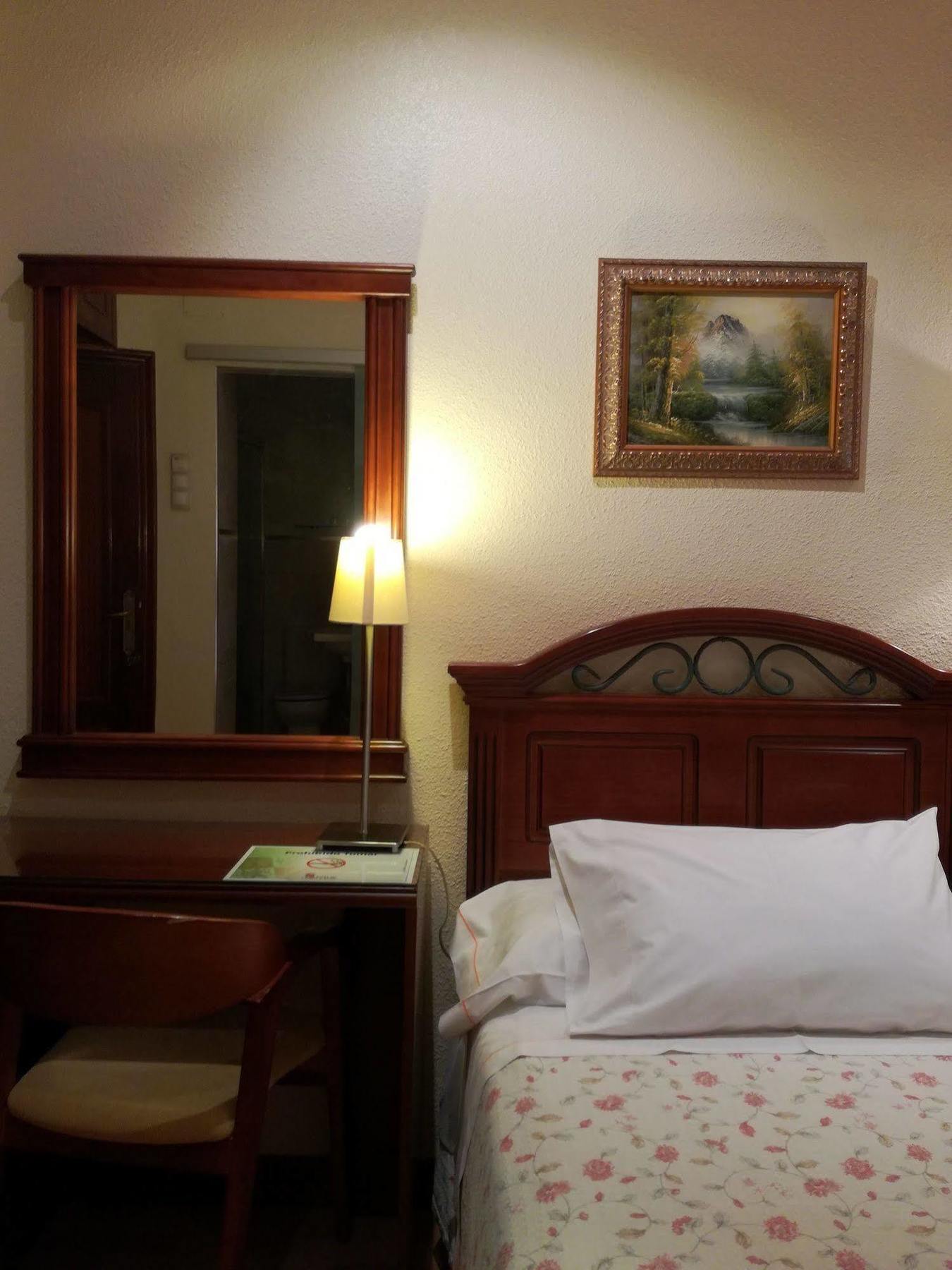 Hotel Boutique Astorga บายาโดลิด ภายนอก รูปภาพ